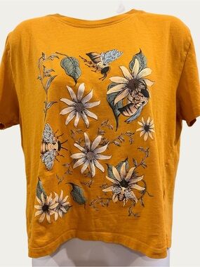 Urban National Floral Bumble Bee Golden Mustard Colored XL T-Shirt